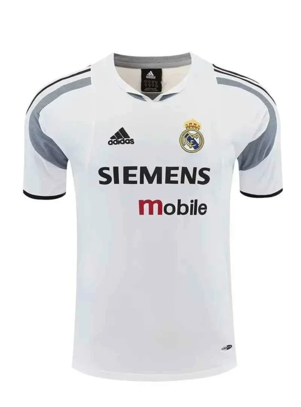 Retro Real Madrid 2004/2005 Training White Jersey